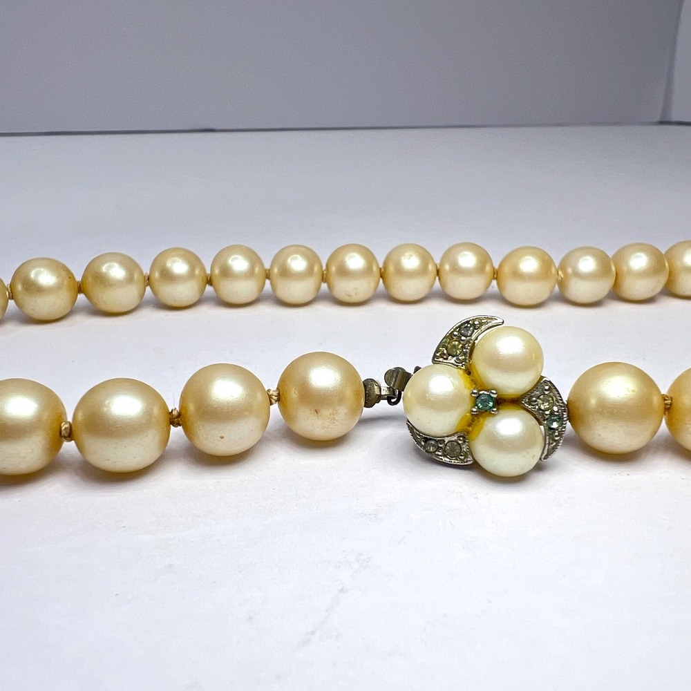 Vintage Faux Champagne‎ Pearl Necklace 24" Rhinestone Clasp Heavy 9mm Beads